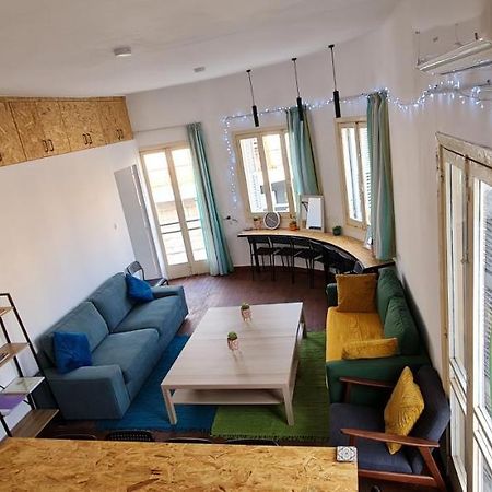 Bee Hostel Paphos ภายนอก รูปภาพ