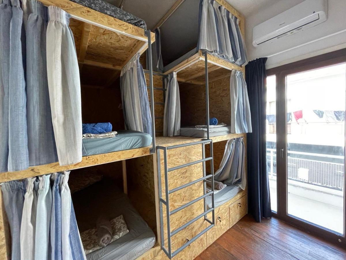 Bee Hostel Paphos ภายนอก รูปภาพ