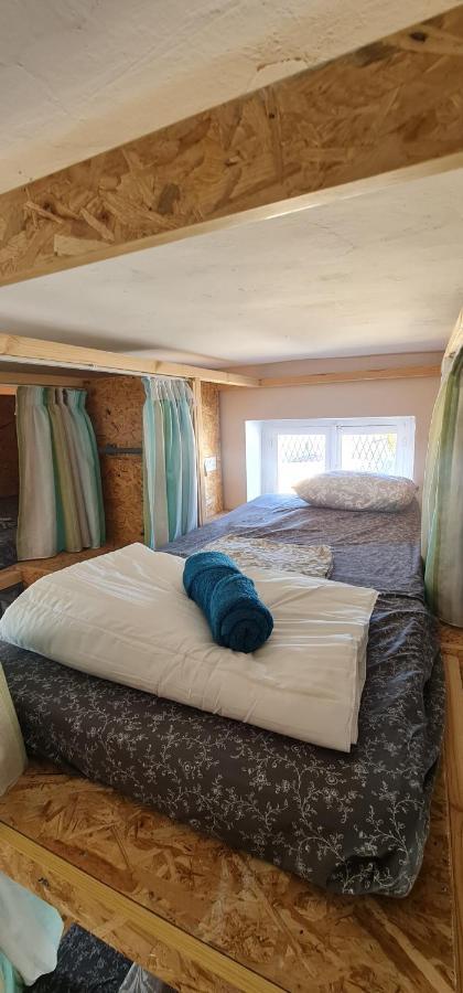Bee Hostel Paphos ภายนอก รูปภาพ