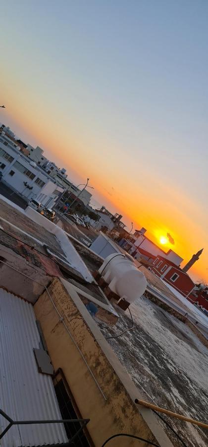 Bee Hostel Paphos ภายนอก รูปภาพ